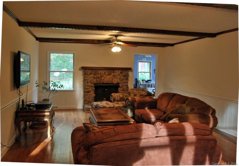 3811 Davis Dr, Charlotte, NC 28270