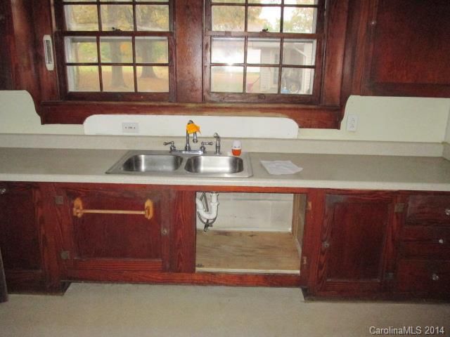 830 Ridge Ave S, Kannapolis, NC 28083