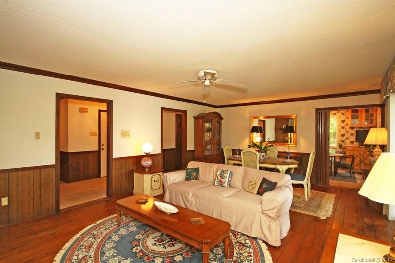 2548 Perry View Ln, Denver, NC 28037