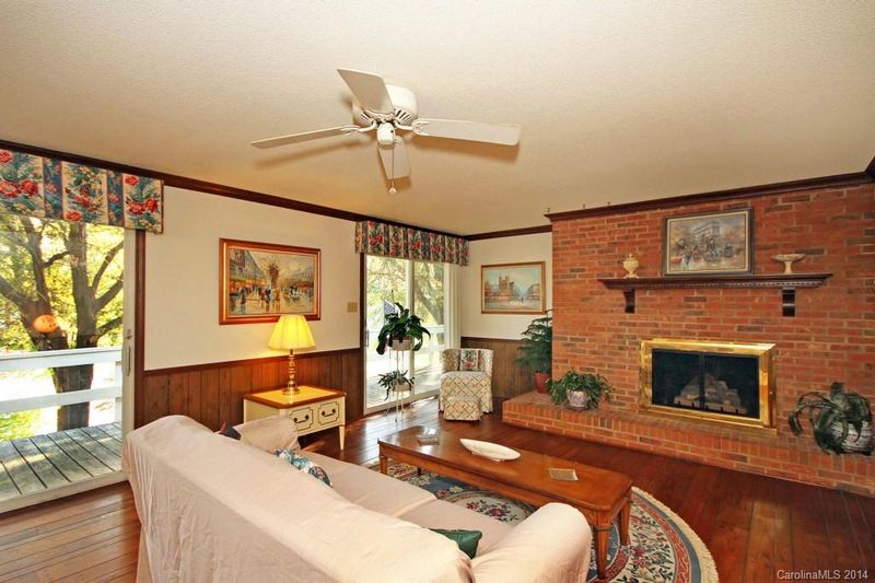 2548 Perry View Ln, Denver, NC 28037
