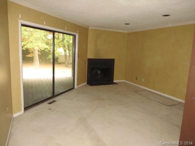 1022 Center St N #1022, Hickory, NC 28601