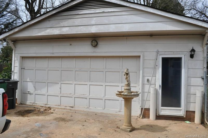 3810 Medallion Dr, Charlotte, NC 28205