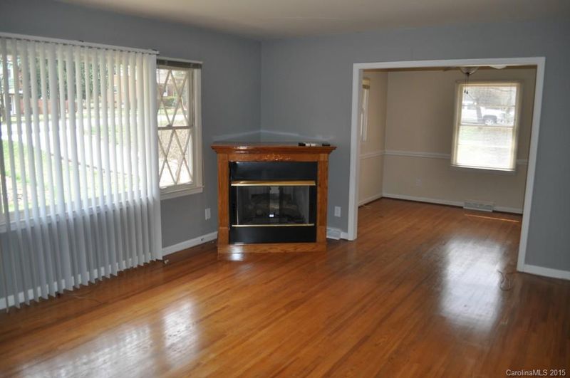 3810 Medallion Dr, Charlotte, NC 28205