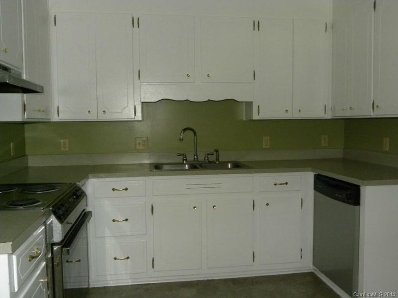 1756 Starmount Cir, Lancaster, SC 29720