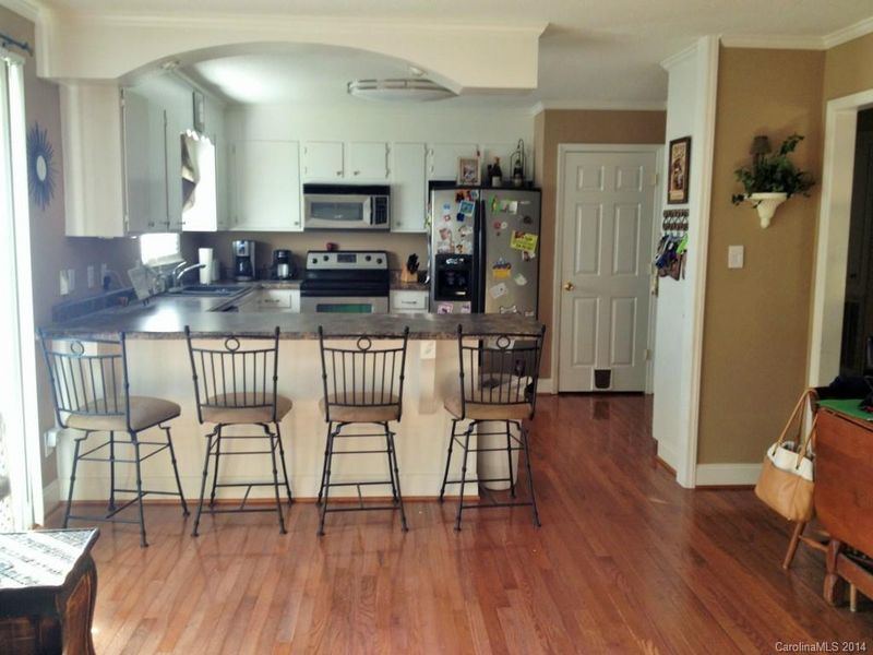 6611 Bealgray Rd, Kannapolis, NC 28081