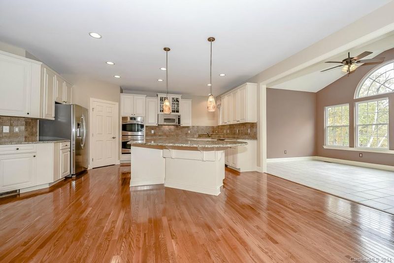 528 Placid Ct, Tega Cay, SC 29708
