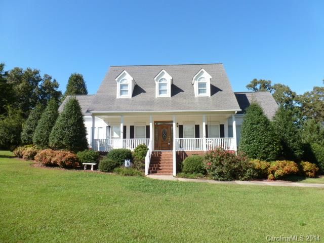 1825 Dean Ln, Heath Springs, SC 29058