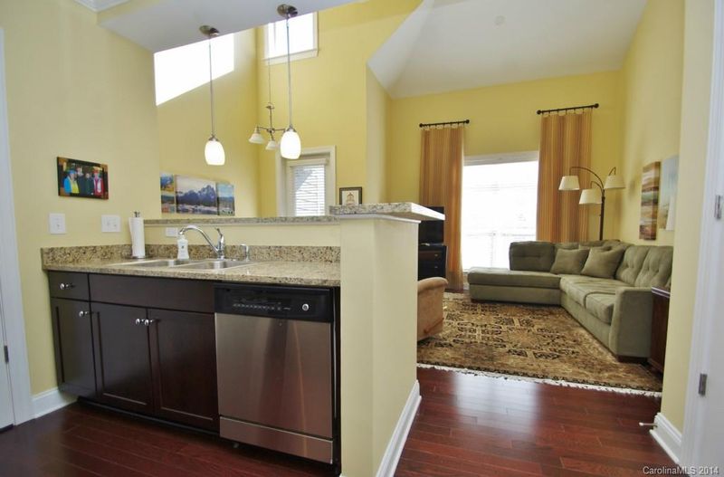 301 E Tremont Ave #315, Charlotte, NC 28203