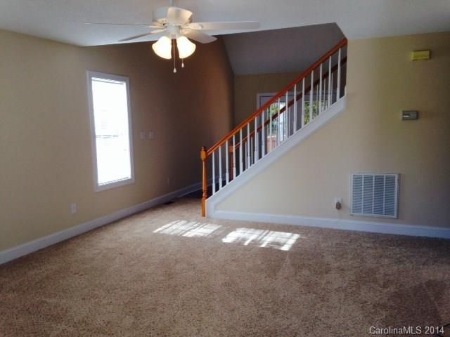 933 Oxford Ct, Concord, NC 28025