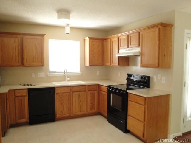 7504 Grabill Dr, Charlotte, NC 28269