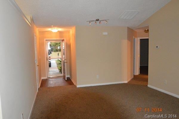 7007 Daniel Ln, Charlotte, NC 28214