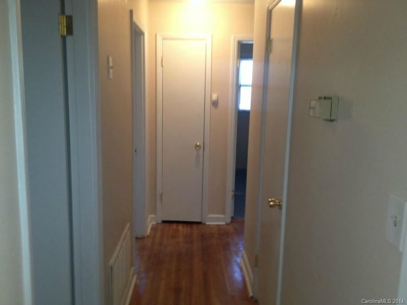 3320 Barfield Dr, Charlotte, NC 28217