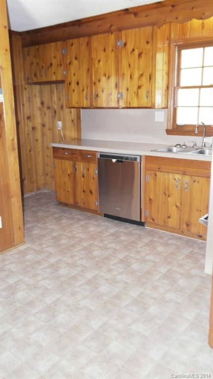 1101 Howard Cir, Charlotte, NC 28214