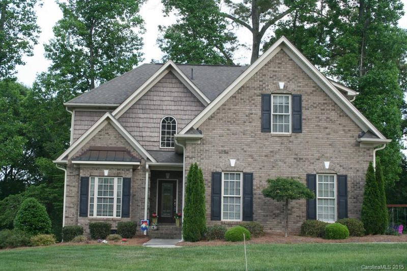 108 Overlook Ct, Mount Holly, NC 28120
