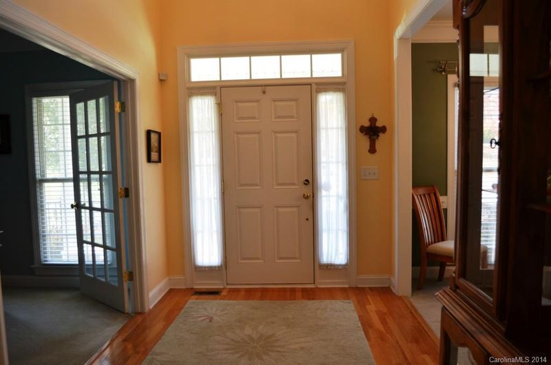 2066 Solway Ln, Charlotte, NC 28269