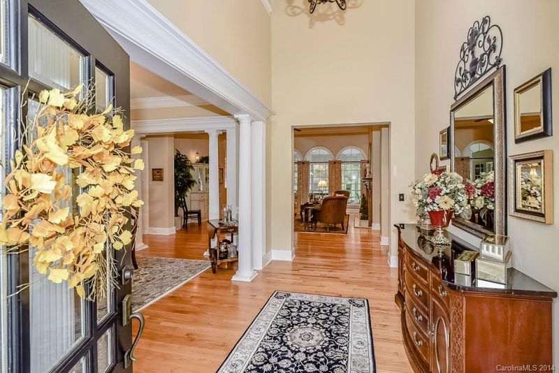 18714 River Crossing Blvd, Davidson, NC 28036