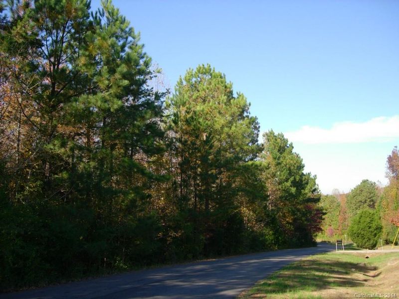 1 Mill Pond Dr, Waxhaw, NC 28173