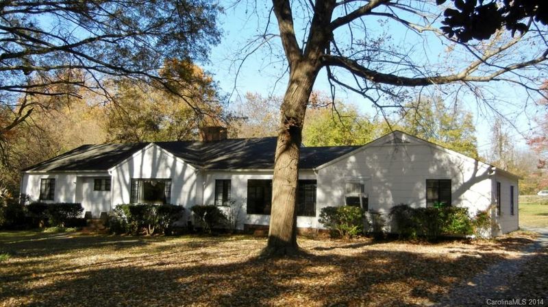 2735 Arnold Dr #12, Charlotte, NC 28205
