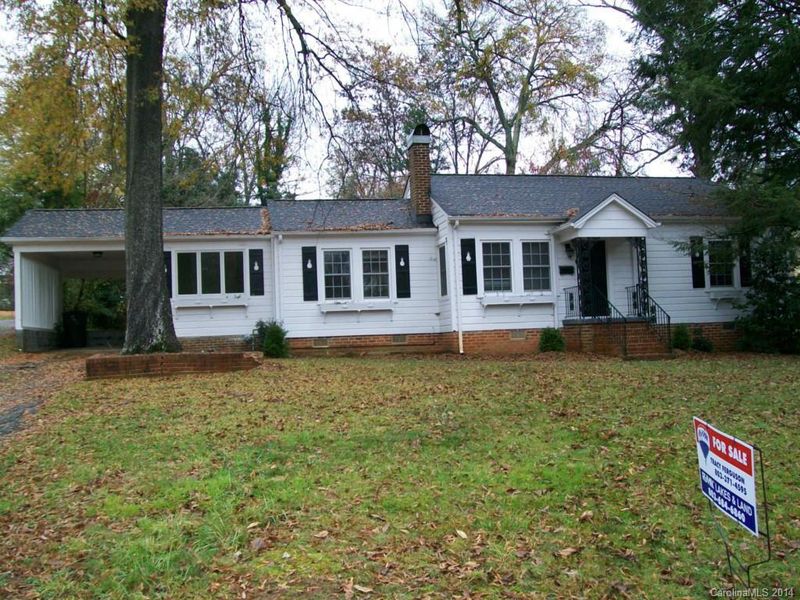 6 Smith St, York, SC 29745