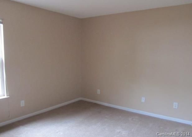 607 E Main St, Dallas, NC 28034