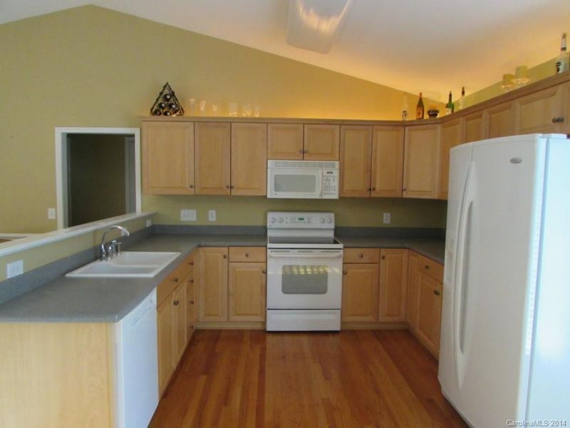 645 NW Beavers Cove Ln, Concord, NC 28027
