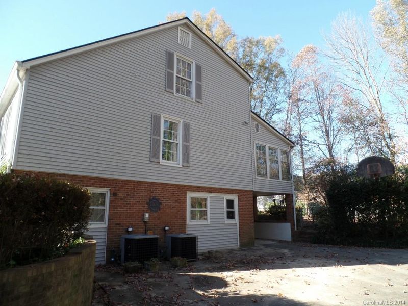 2147 Bertha St, Kannapolis, NC 28083