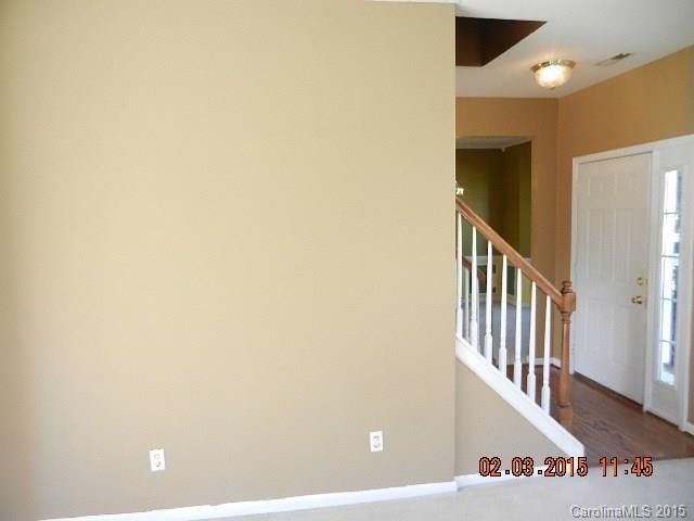 2708 Hampton View Ct, Charlotte, NC 28213
