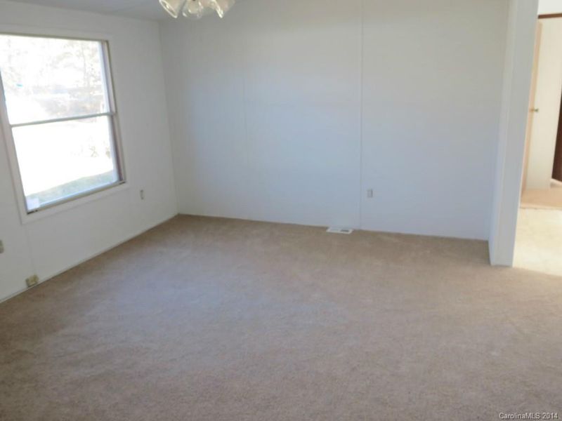 3234 Cinnabar Ln, Iron Station, NC 28080