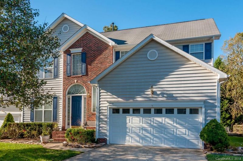 4717 Lone Tree Ct, Charlotte, NC 28269