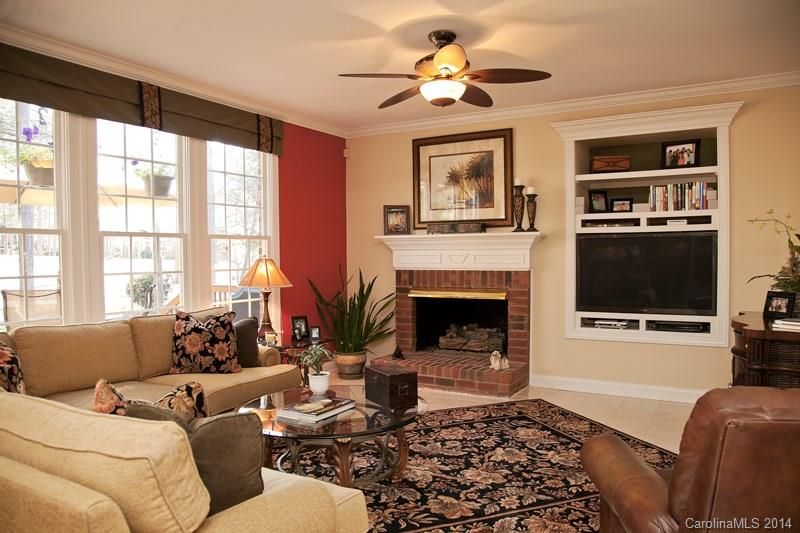18422 Turnberry Ct, Davidson, NC 28036