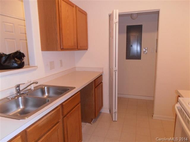 3921 Mohawk Ct #-, Charlotte, NC 28215