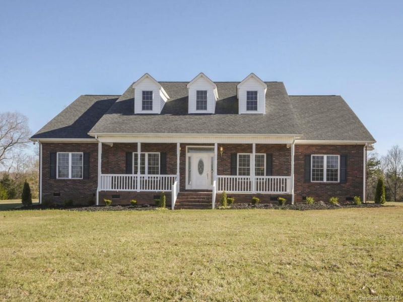 444 Narrow Gauge Rd, Dallas, NC 28034