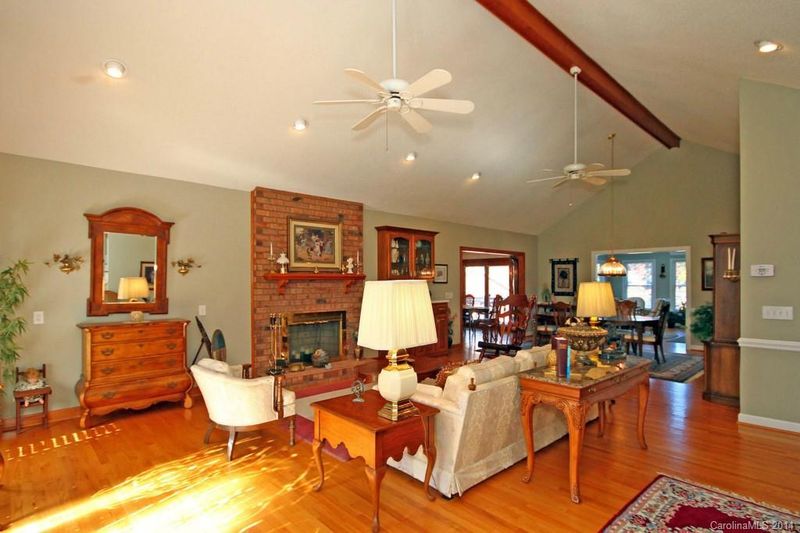 4996 Kiser Island Rd, Terrell, NC 28682