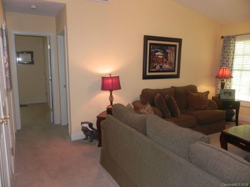 124 Catawba Dr, Mount Holly, NC 28120
