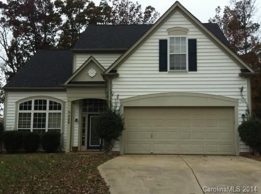 700 Clearbrook Rd, Matthews, NC 28105