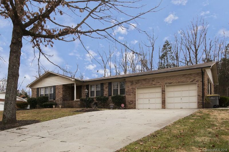 3290 Woodchuck Dr, Kannapolis, NC 28081