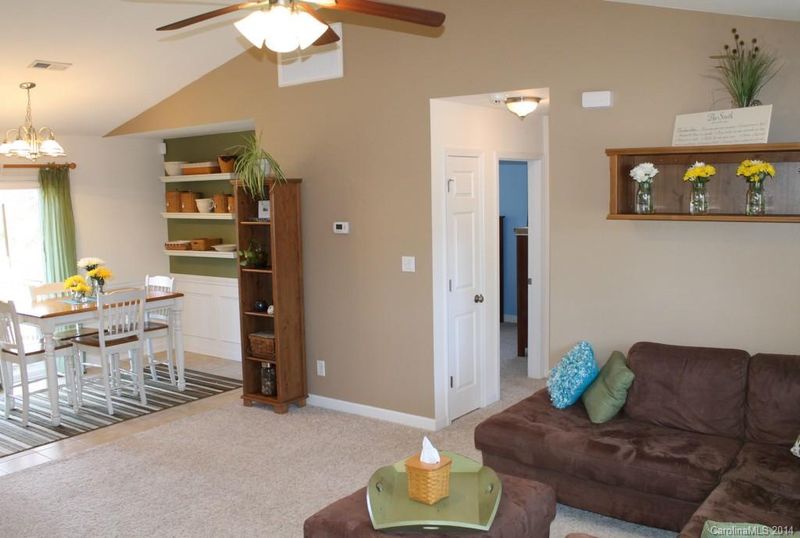2001 Samantha Dr, Kannapolis, NC 28083