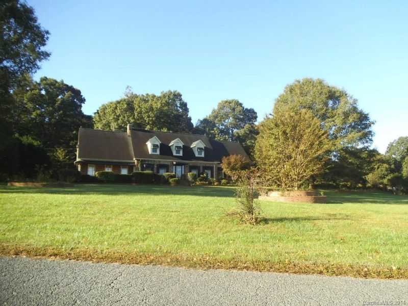 1618 Hunter Oak Dr, Monroe, NC 28110
