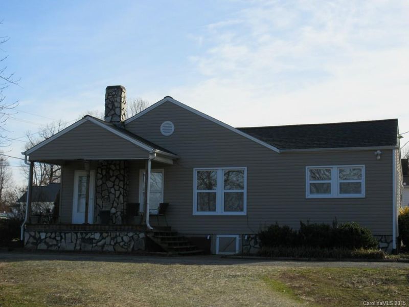 806 Boyd St, Maiden, NC 28650