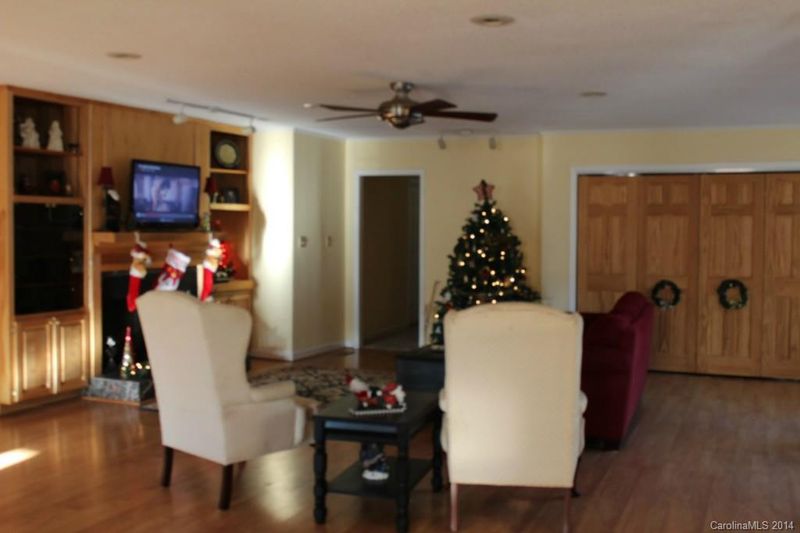 4050 Roddey Rd, Catawba, SC 29704