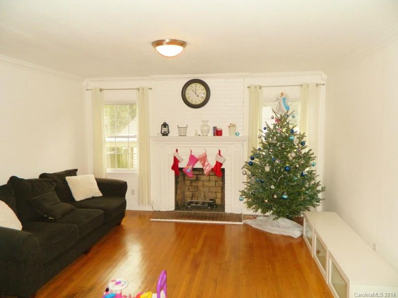 5029 Glenbrier Dr, Charlotte, NC 28212