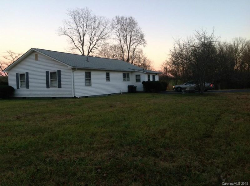 761 Aderholdt Rd, Lincolnton, NC 28092