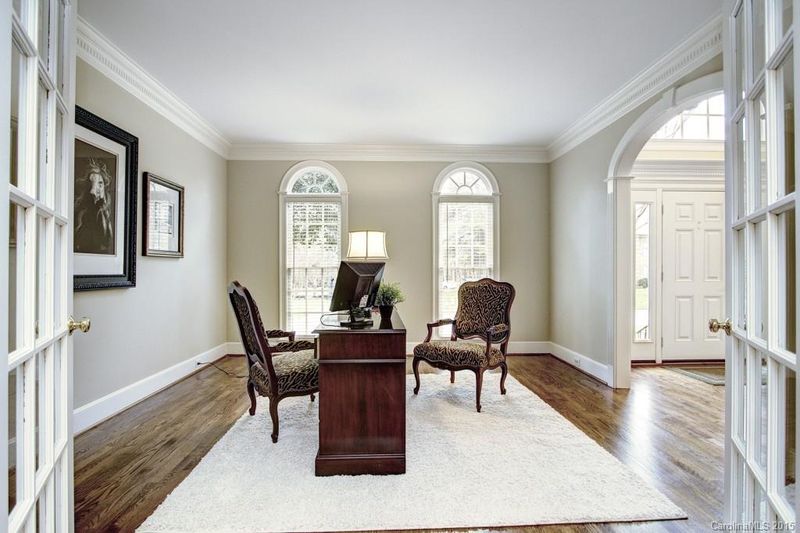 8523 Brownes Pond Ln, Charlotte, NC 28277