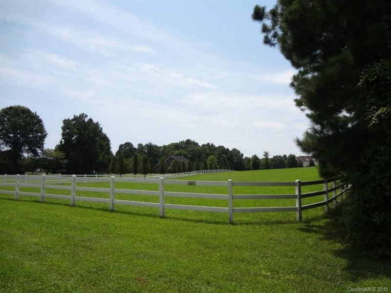 1 - 2 New Town Rd, Waxhaw, NC 28173