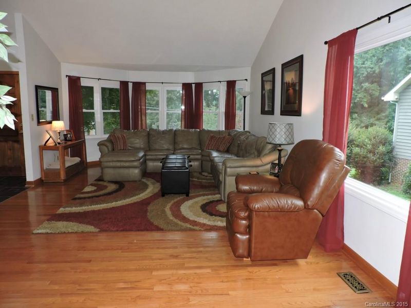 4077 Lake Shore Rd, Denver, NC 28037
