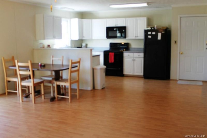 109 Tanglewood Dr, Kannapolis, NC 28081