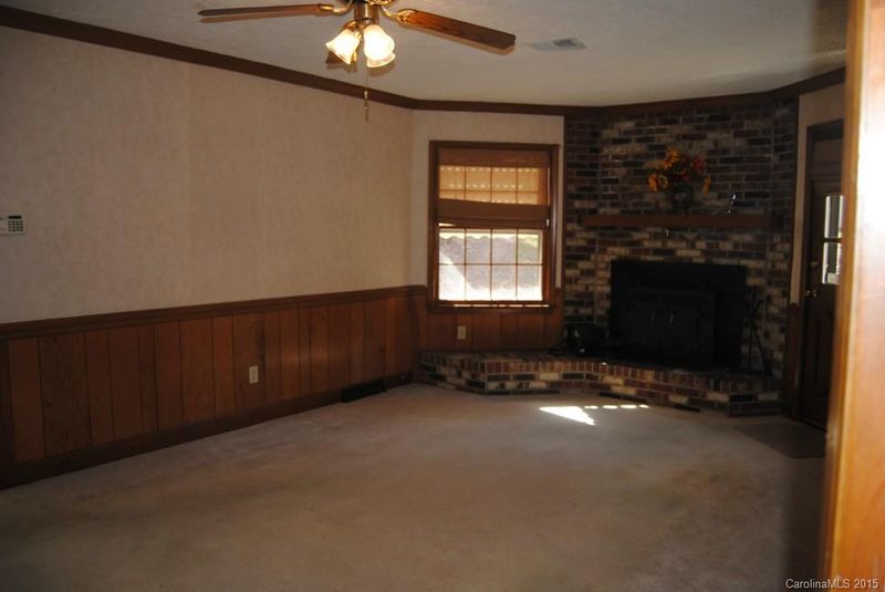 1301 Castlegate St, Gastonia, NC 28054