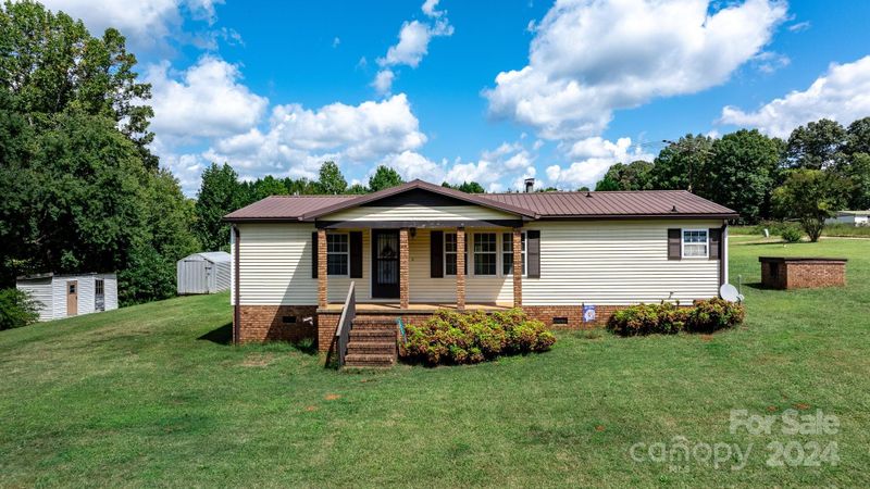 2400 Journeys Ps, Newton, NC 28658