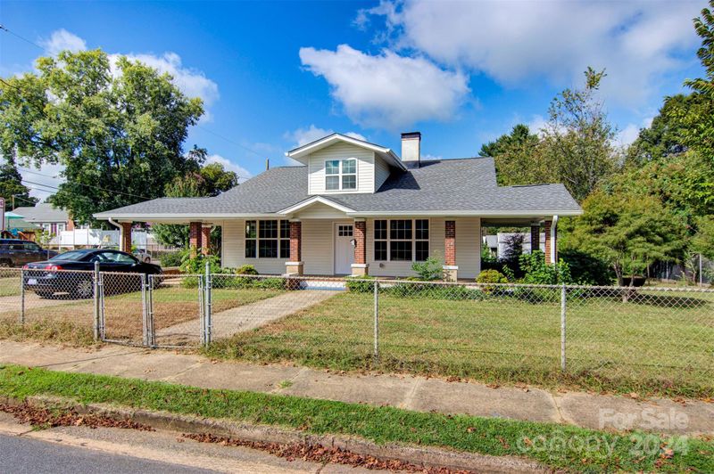 103 12th St NW, Hickory, NC 28601