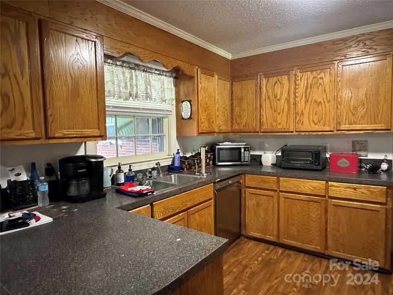 129 Plank Barn Ln, Stony Point, NC 28678